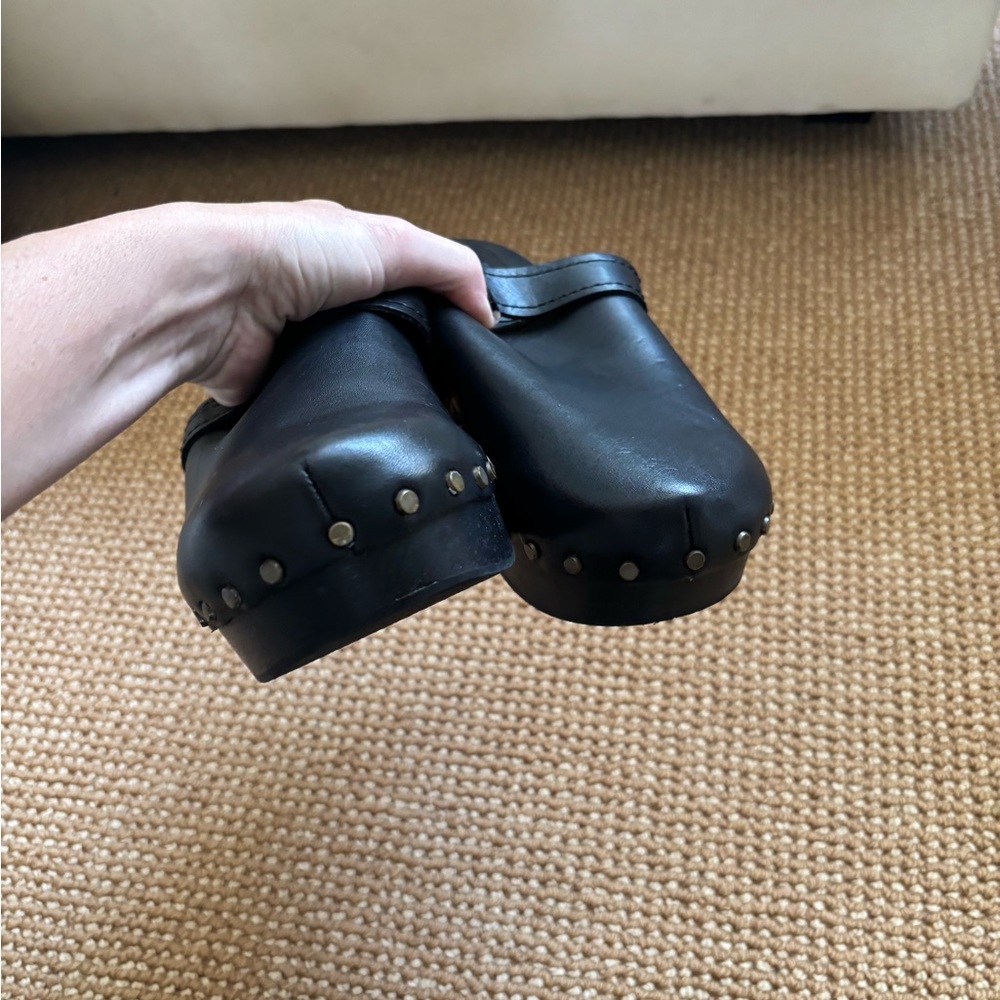 Zara Black Women's Clogs - Picture 3 of 5